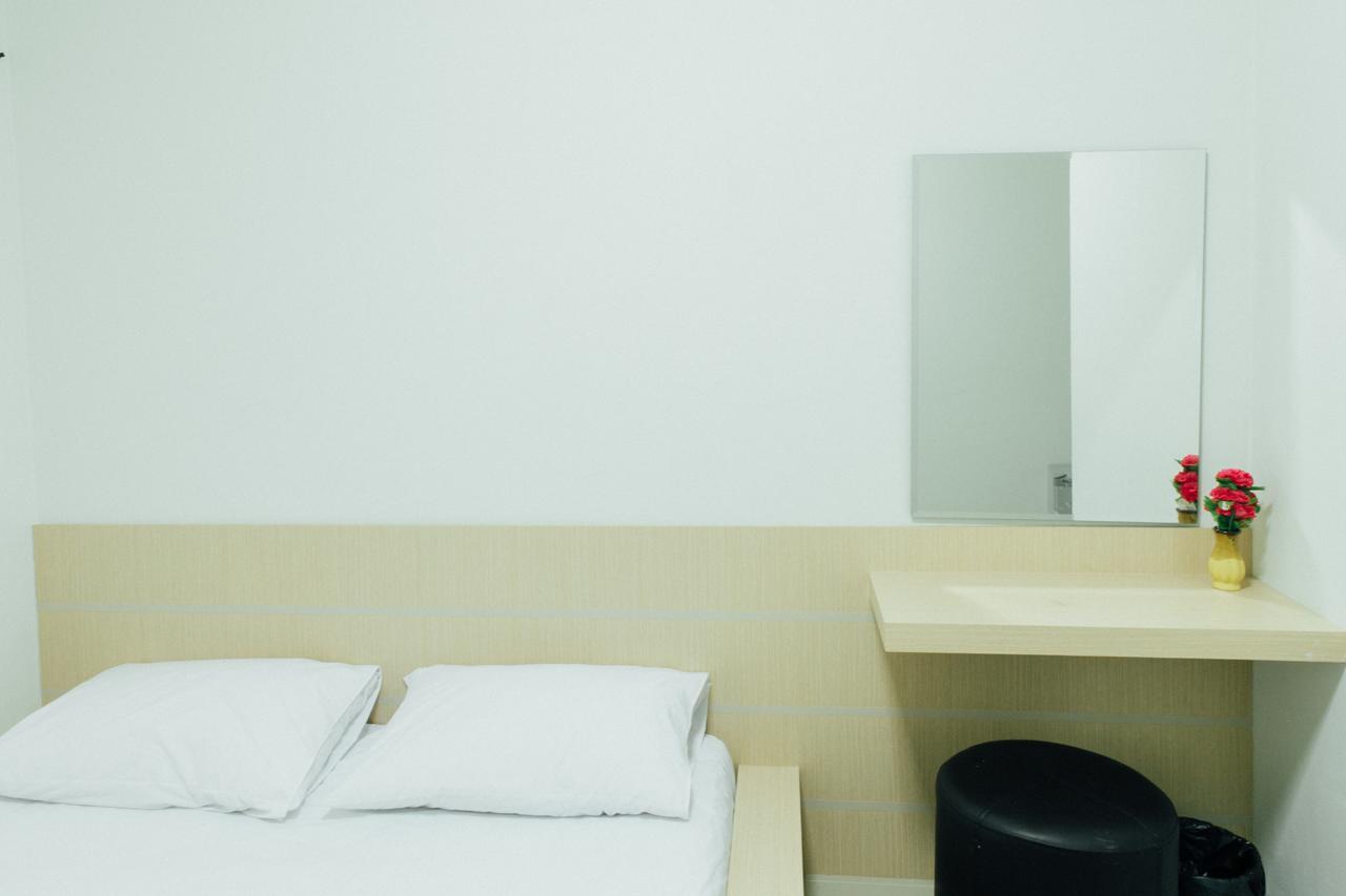 Cheaper Room Surat Thani Exterior foto